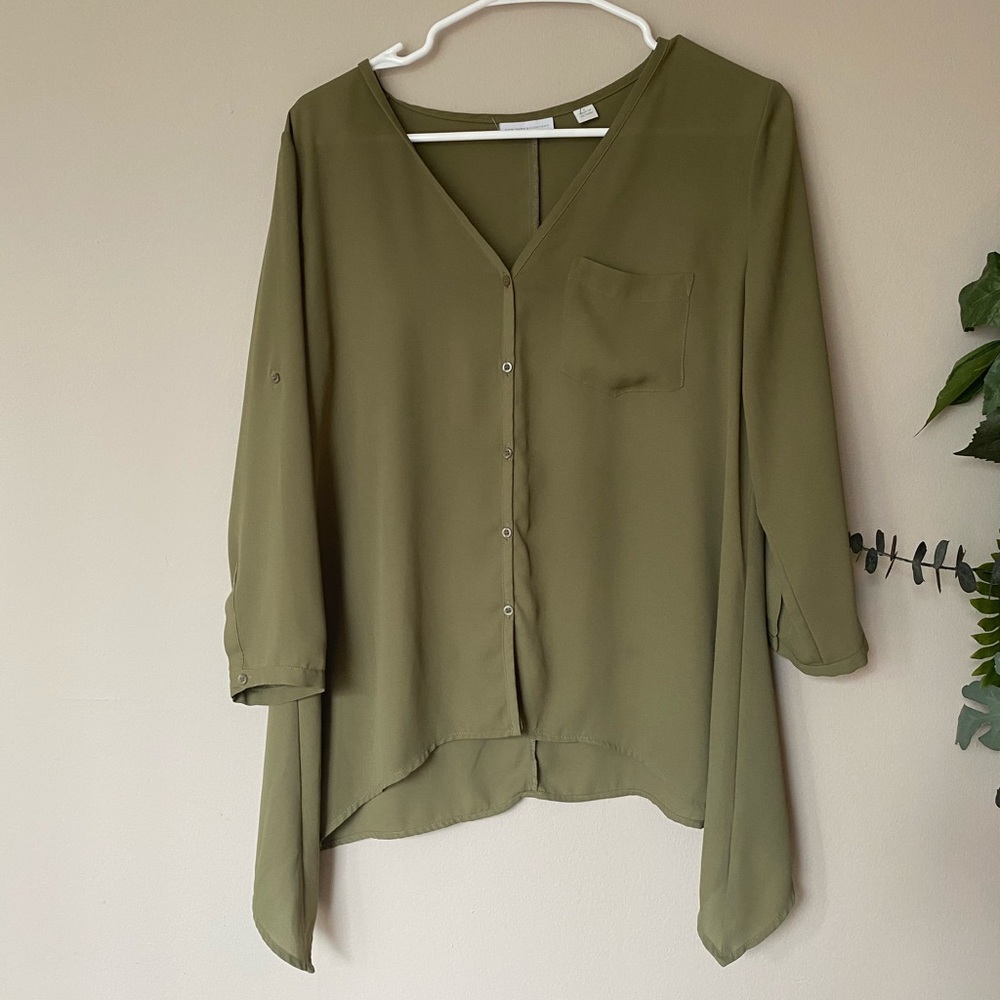 New York & Company Olive Green V-Neck Button Front Blouse
